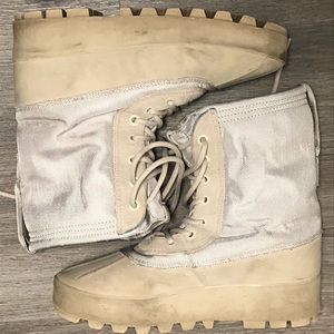 Yeezy PEYOTE season 1 boots